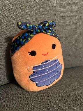 Squishmallows 7.5” Sealife Squad – Essy The Blue EEL, Peluche Morbido Per Bambini E Collezionisti